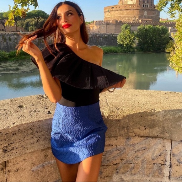 ZARA TEXTURED WEAVE MINI SKIRT - Picture 6 of 14